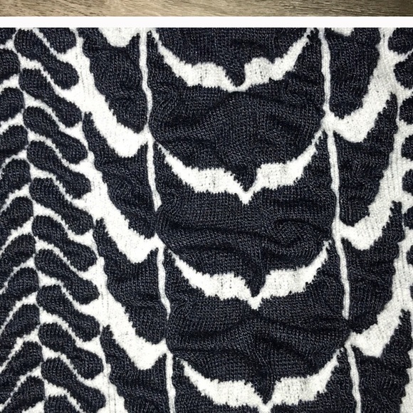 🖤ZARA TRAFALUC🖤TEXTURED A-LINE MINI SKIRT🖤 - Picture 4 of 6